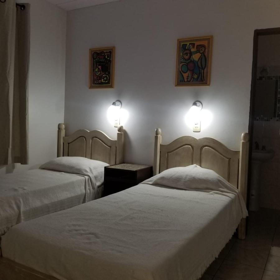 Hotel Mola Puerto Iguazu Bagian luar foto