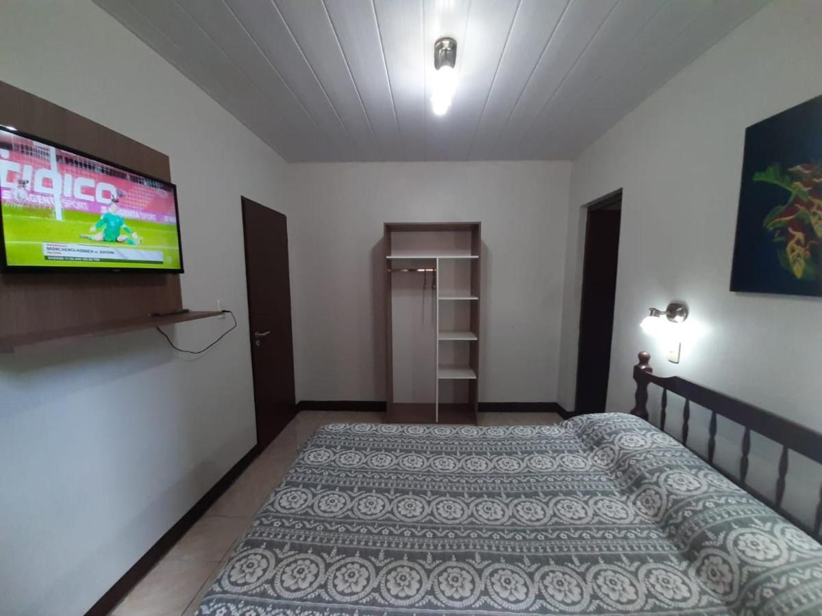 Hotel Mola Puerto Iguazu Bagian luar foto