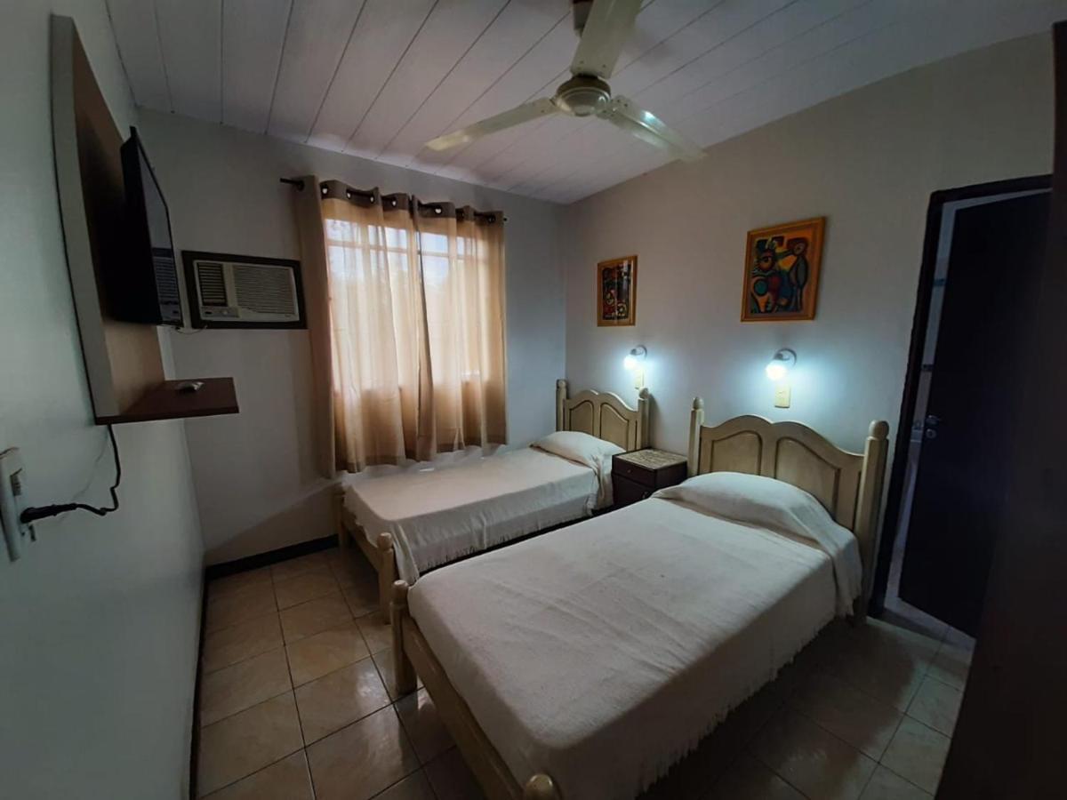 Hotel Mola Puerto Iguazu Bagian luar foto