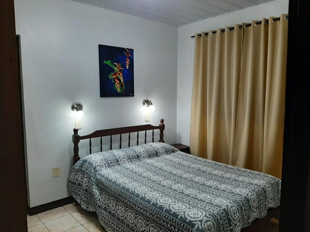 Hotel Mola Puerto Iguazu Bagian luar foto